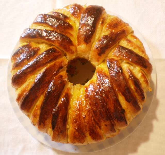 Meu primeiro post, uma rosca divina e uma boneca de fuxico