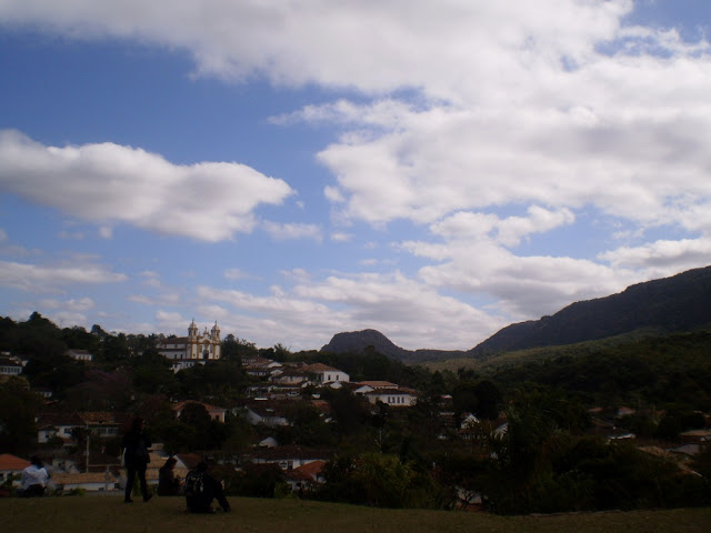 Casa de ferreiro também tem arte