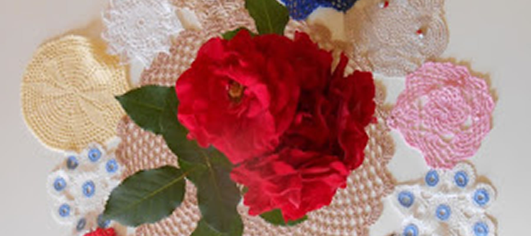 Flores sobre a mesa